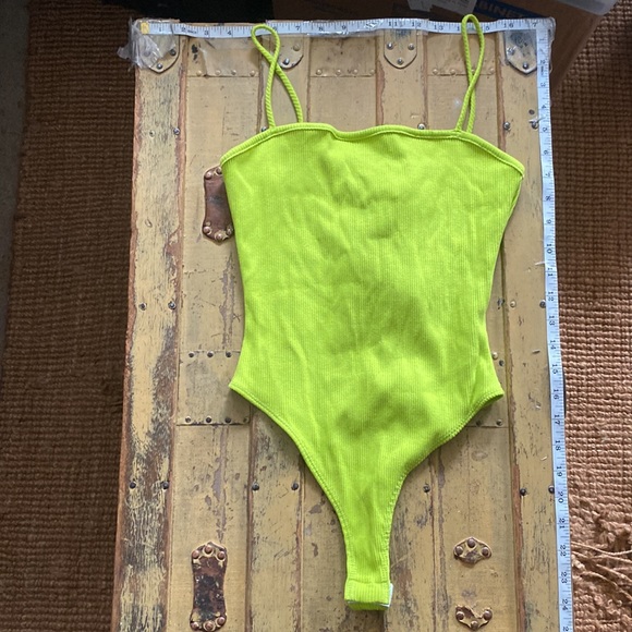 NWT NAKED WARDROBE SNATCHED STRETCH RIB LIME GREEN RIBBED BODYSUIT BODYCON TOP L - Picture 3 of 11